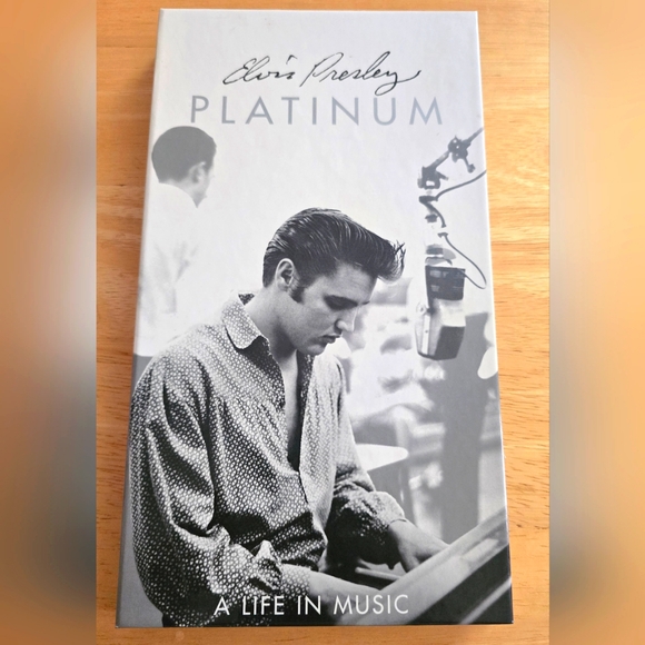 Elvis Presley Other - Elvis Presley Platinum - A Life In Music